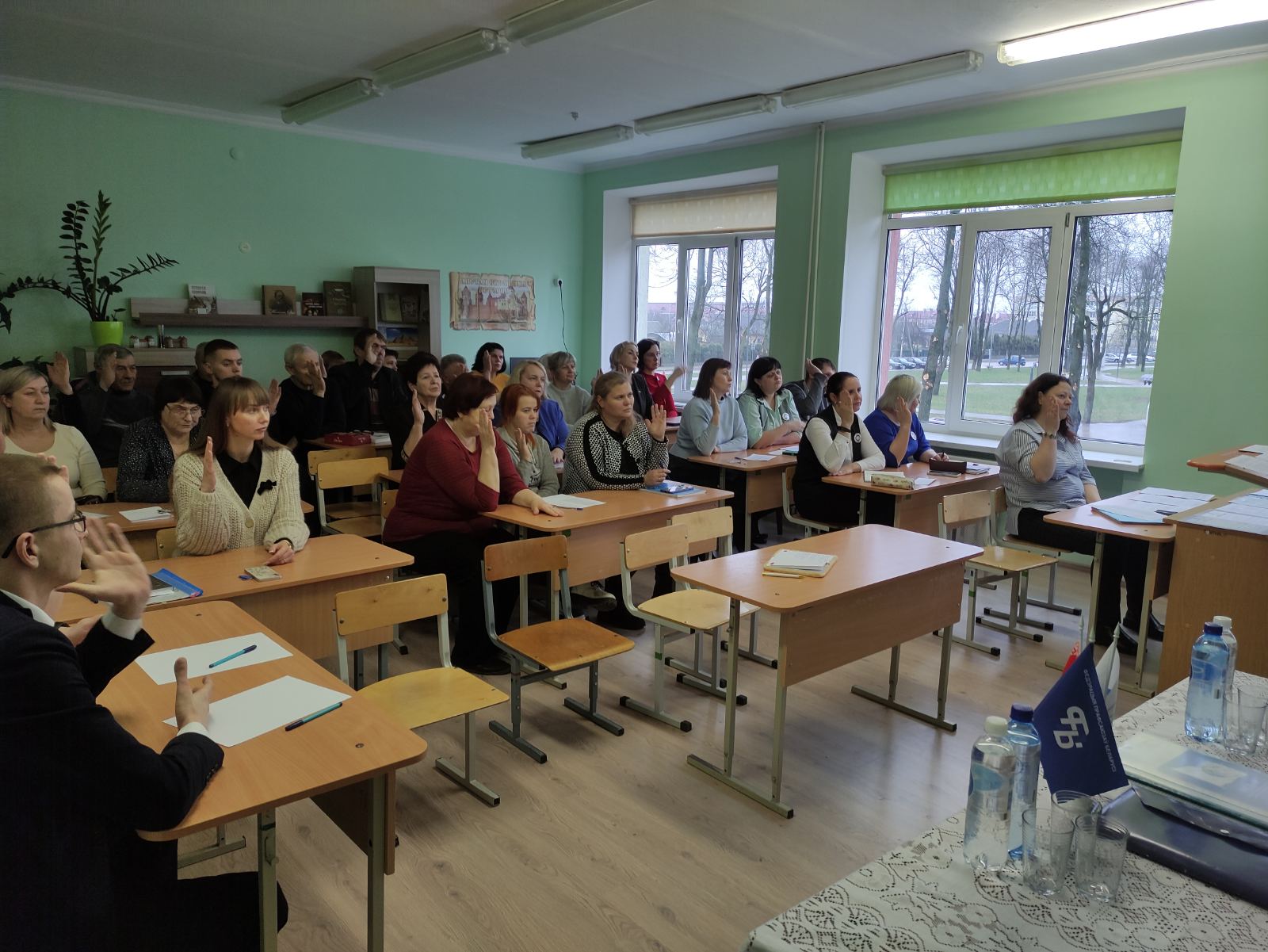 IMG-927e42b42774c2a39a3ca3f505674806-V