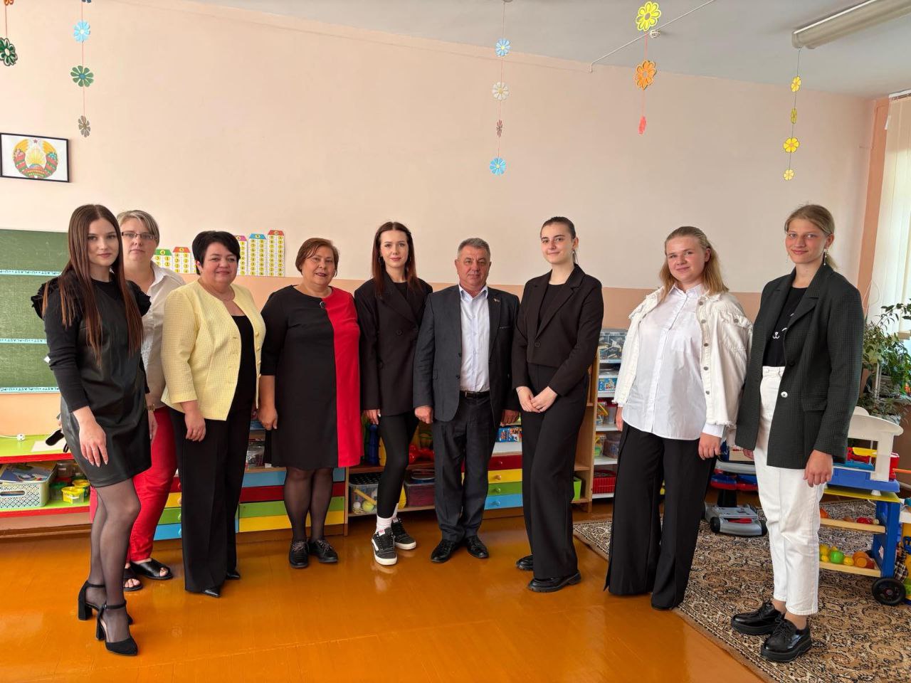 photo 5300988769077426948 y