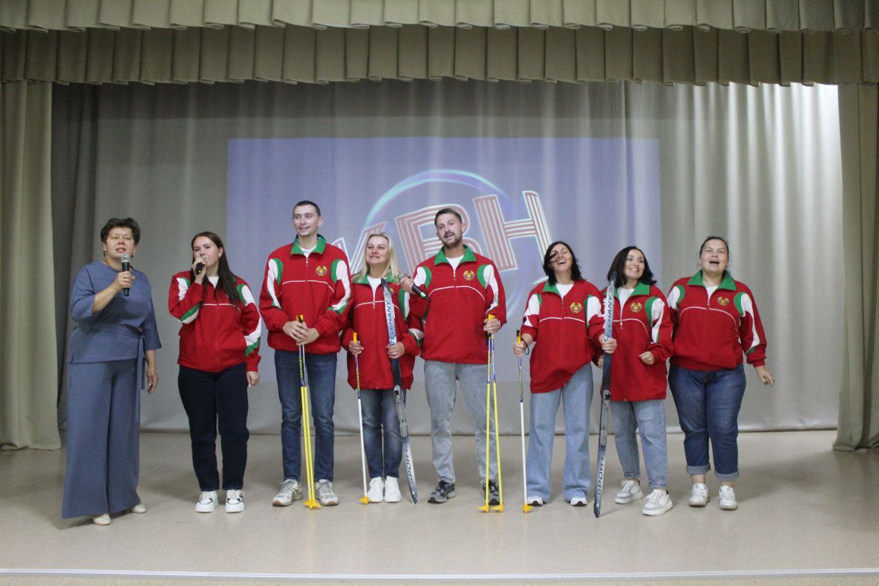 photo 5337032040136179270 y