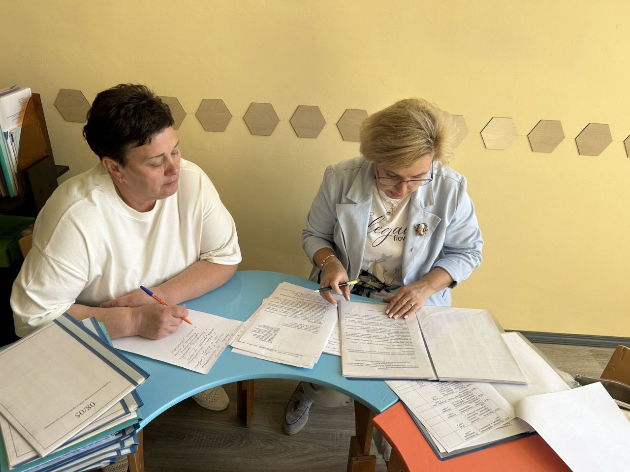 photo 5278270135838306708 y