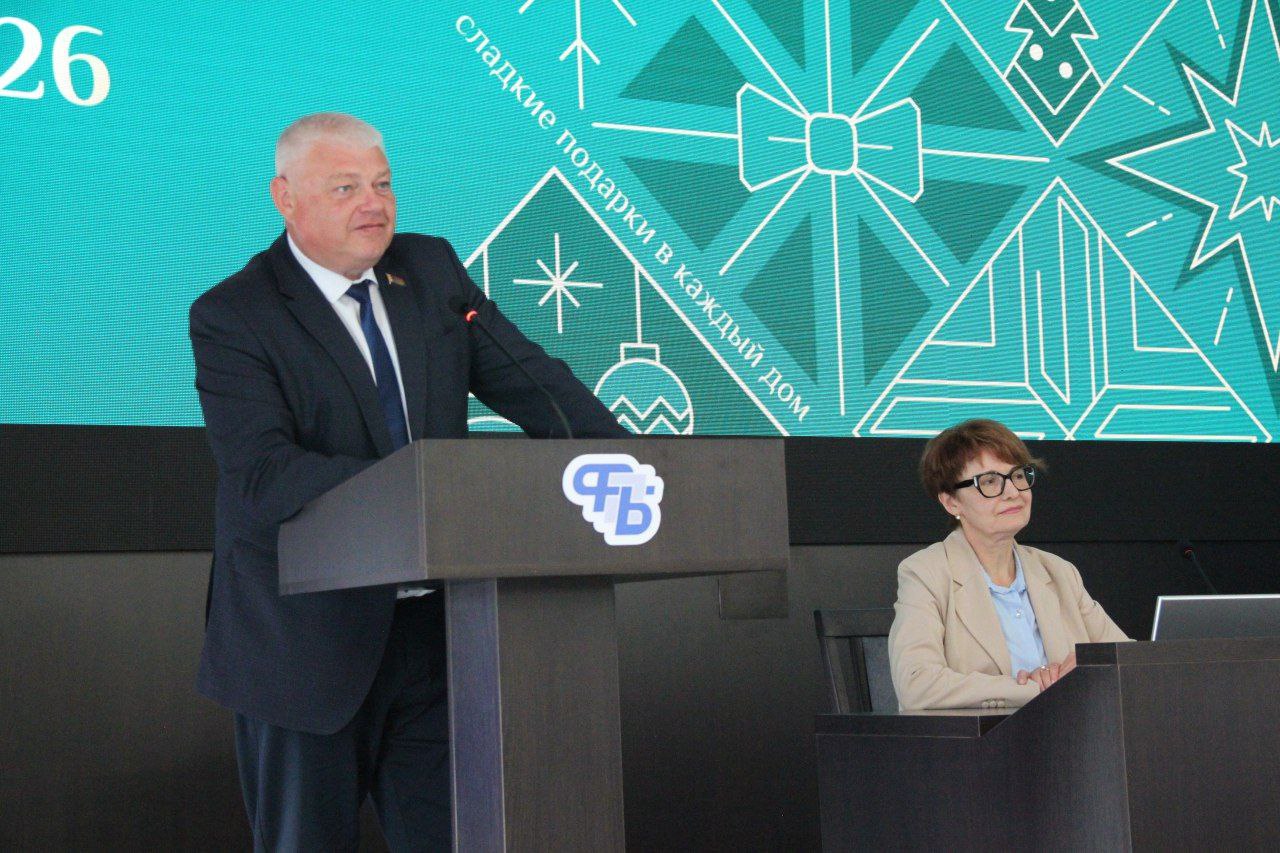 photo 5287373361971855775 y