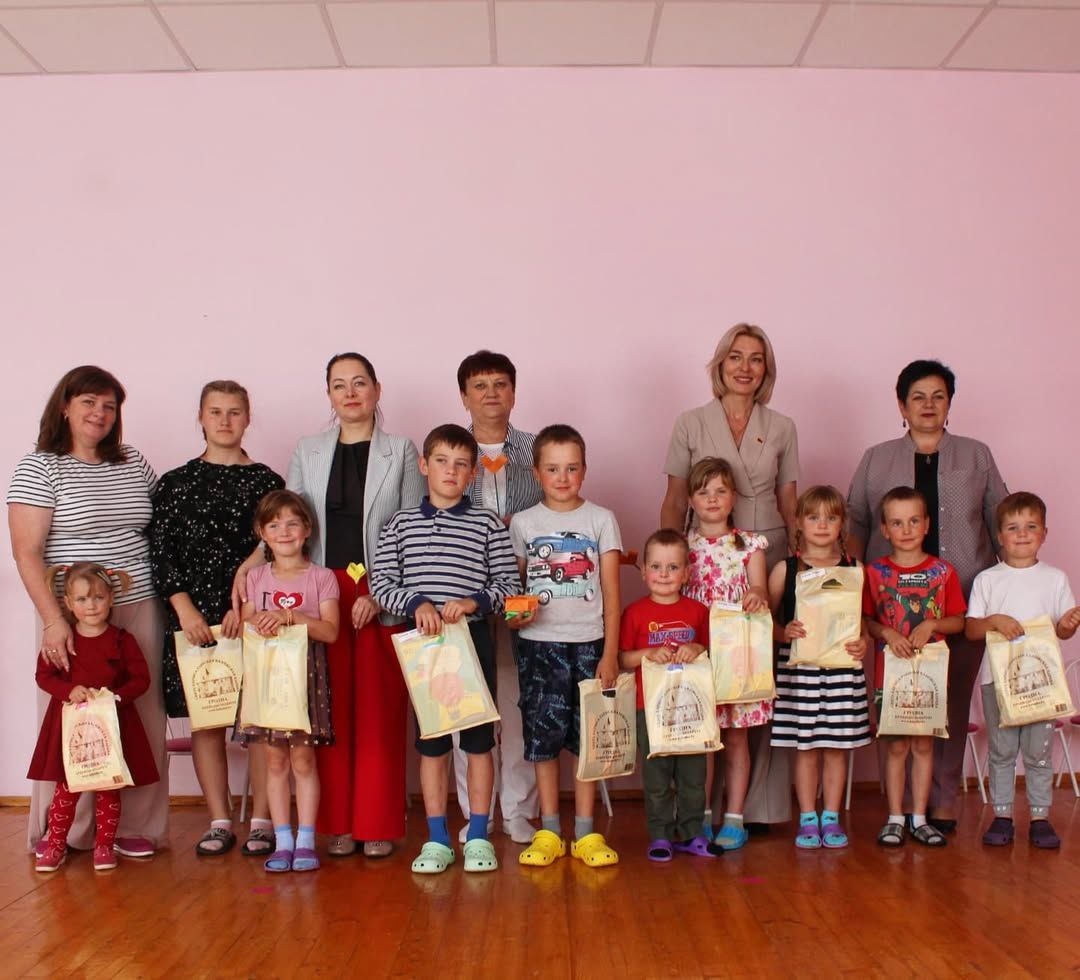 photo 5298736969263743040 y