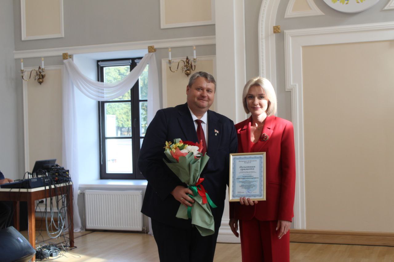 photo 5402368001765931383 y