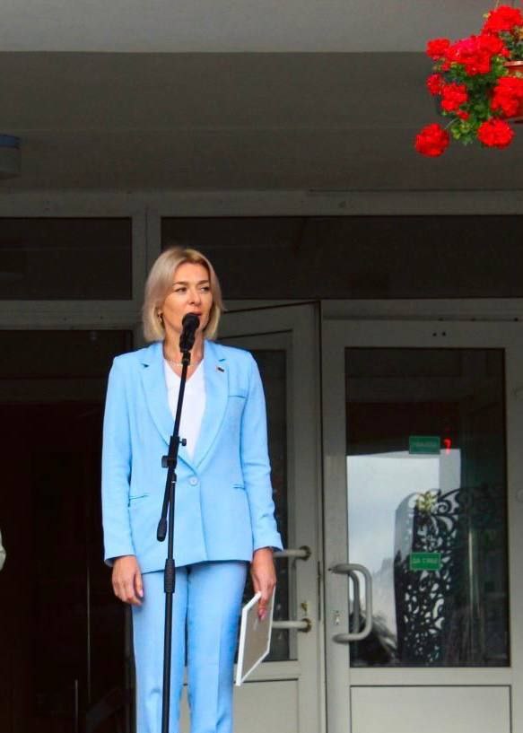 photo 5307934886541263526 y