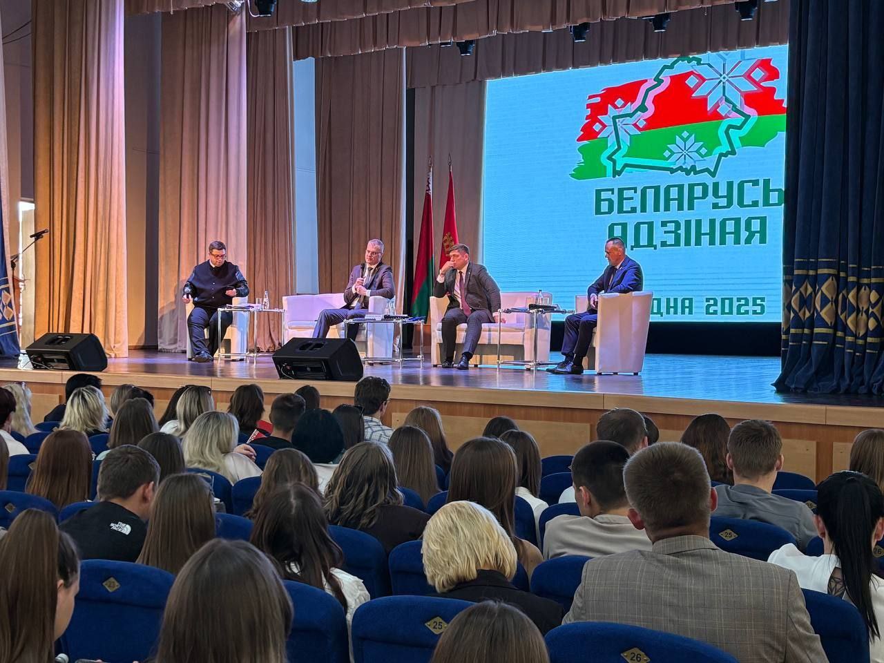 photo 5298555090283659153 y