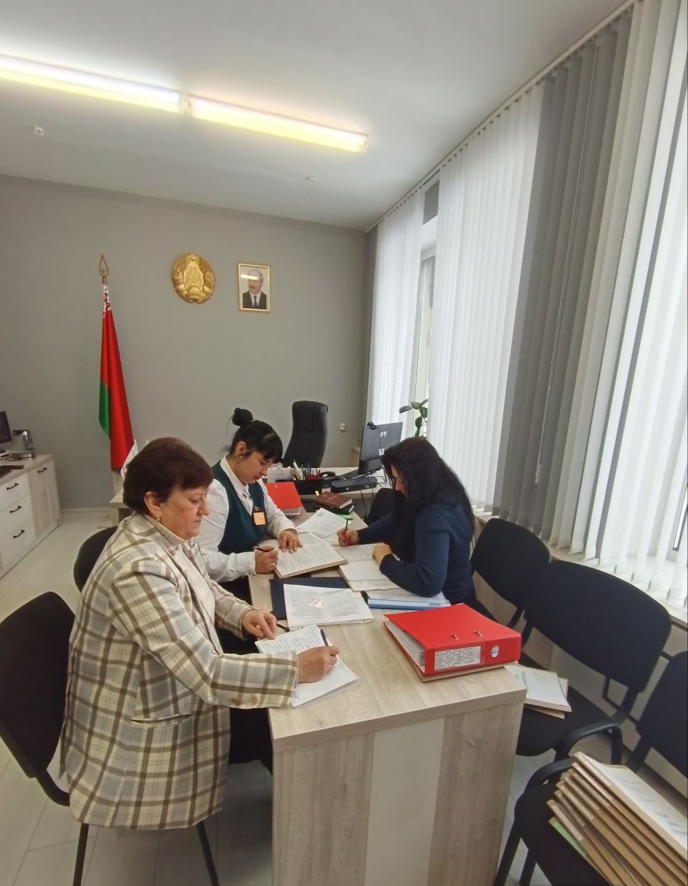 photo 5462867349187793073 y