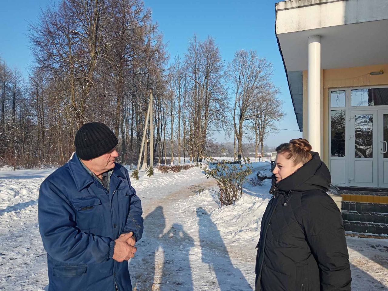 photo 5429534460190854215 y