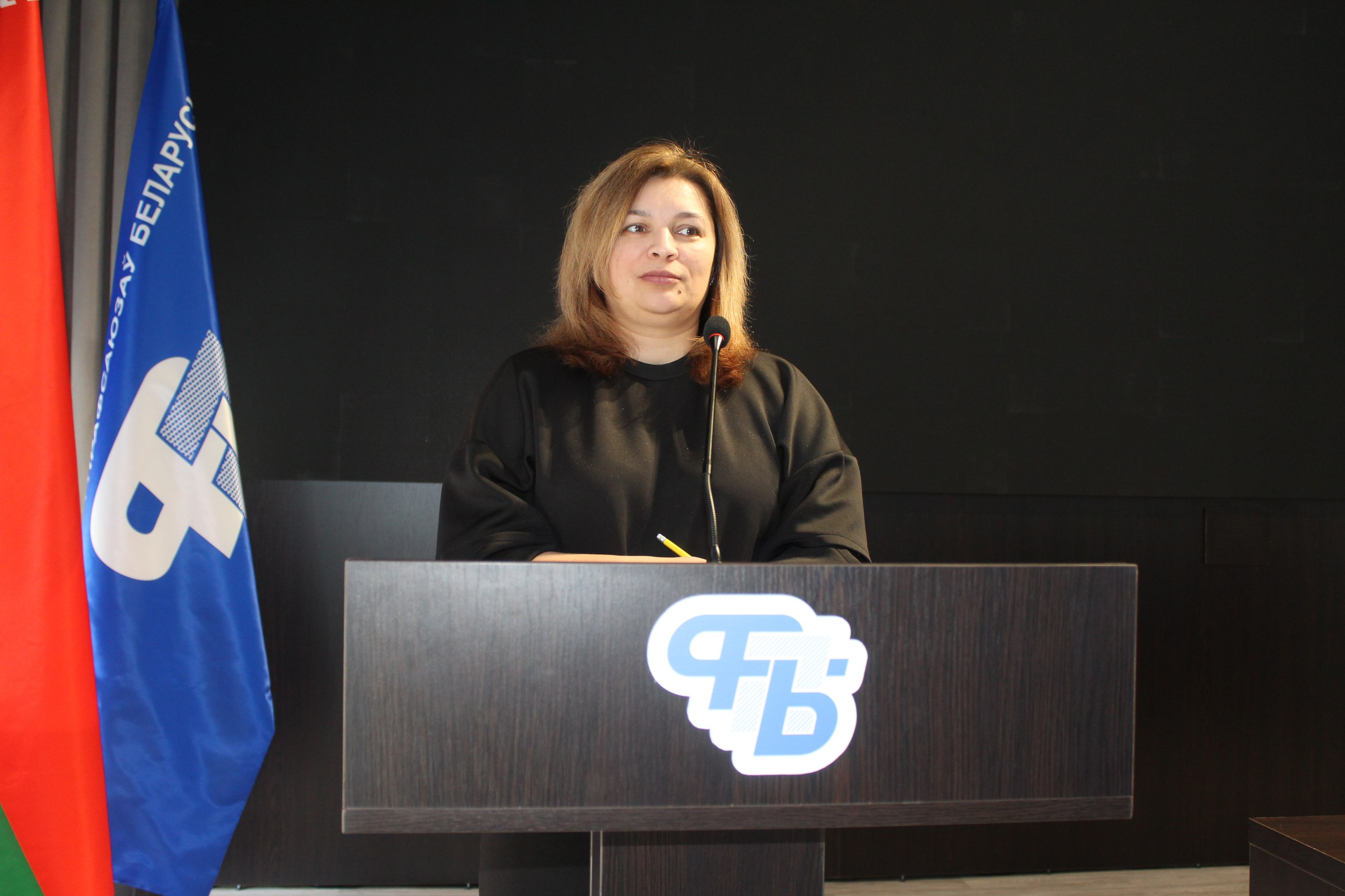 photo 5233690265095182235 w