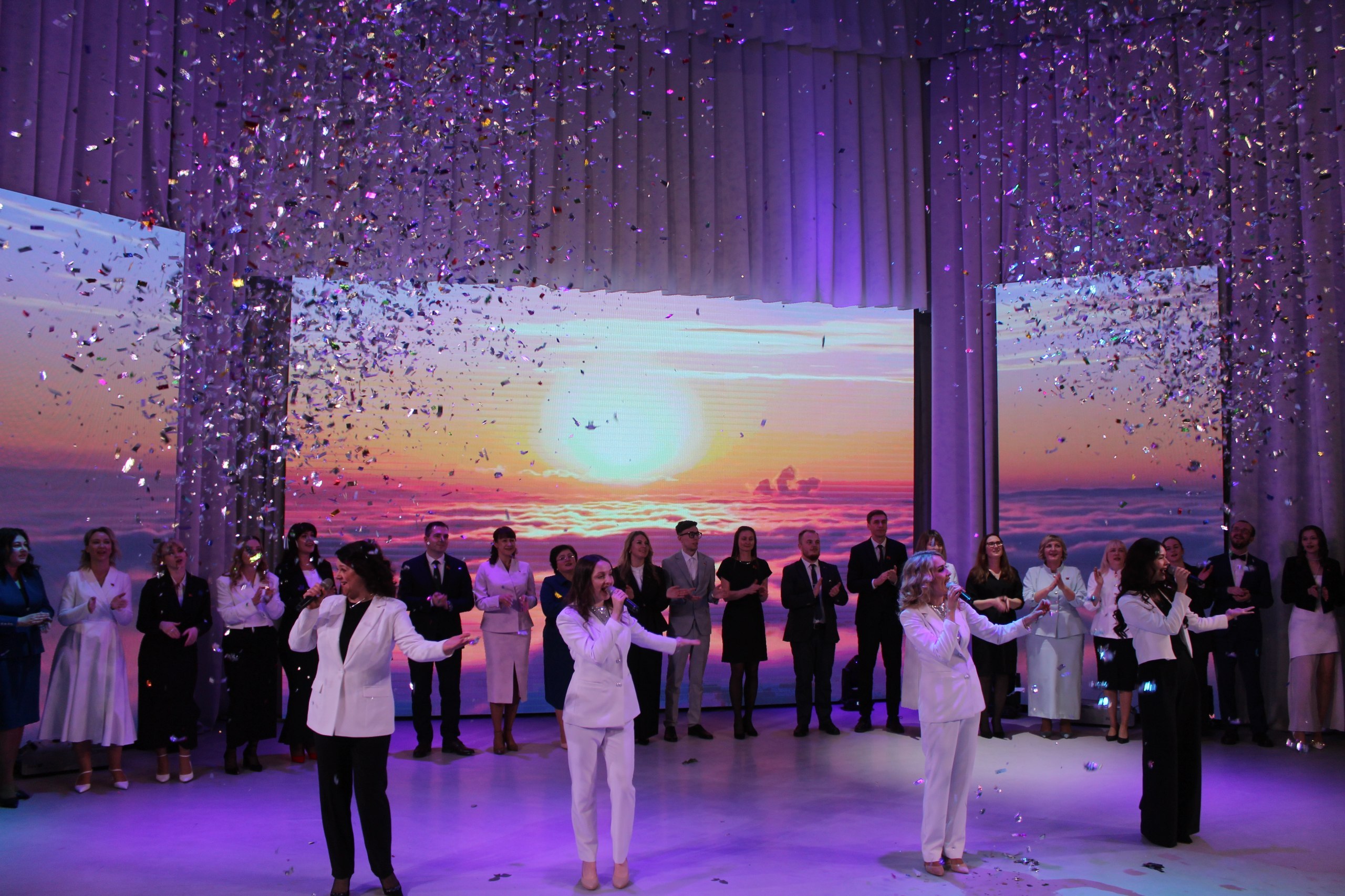 photo 5325706408948864545 w