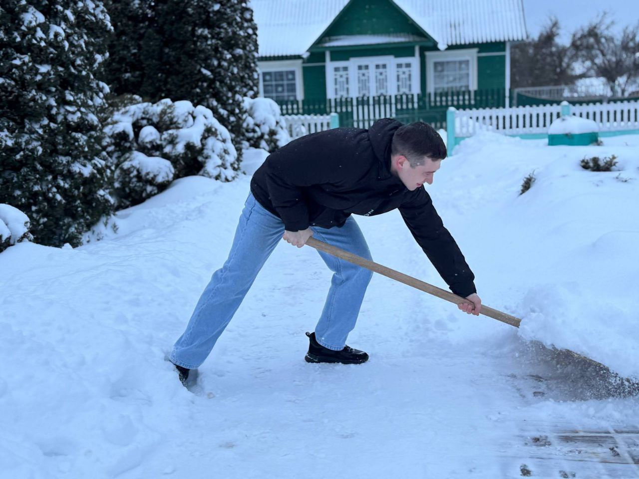 photo 5408911865481464845 y